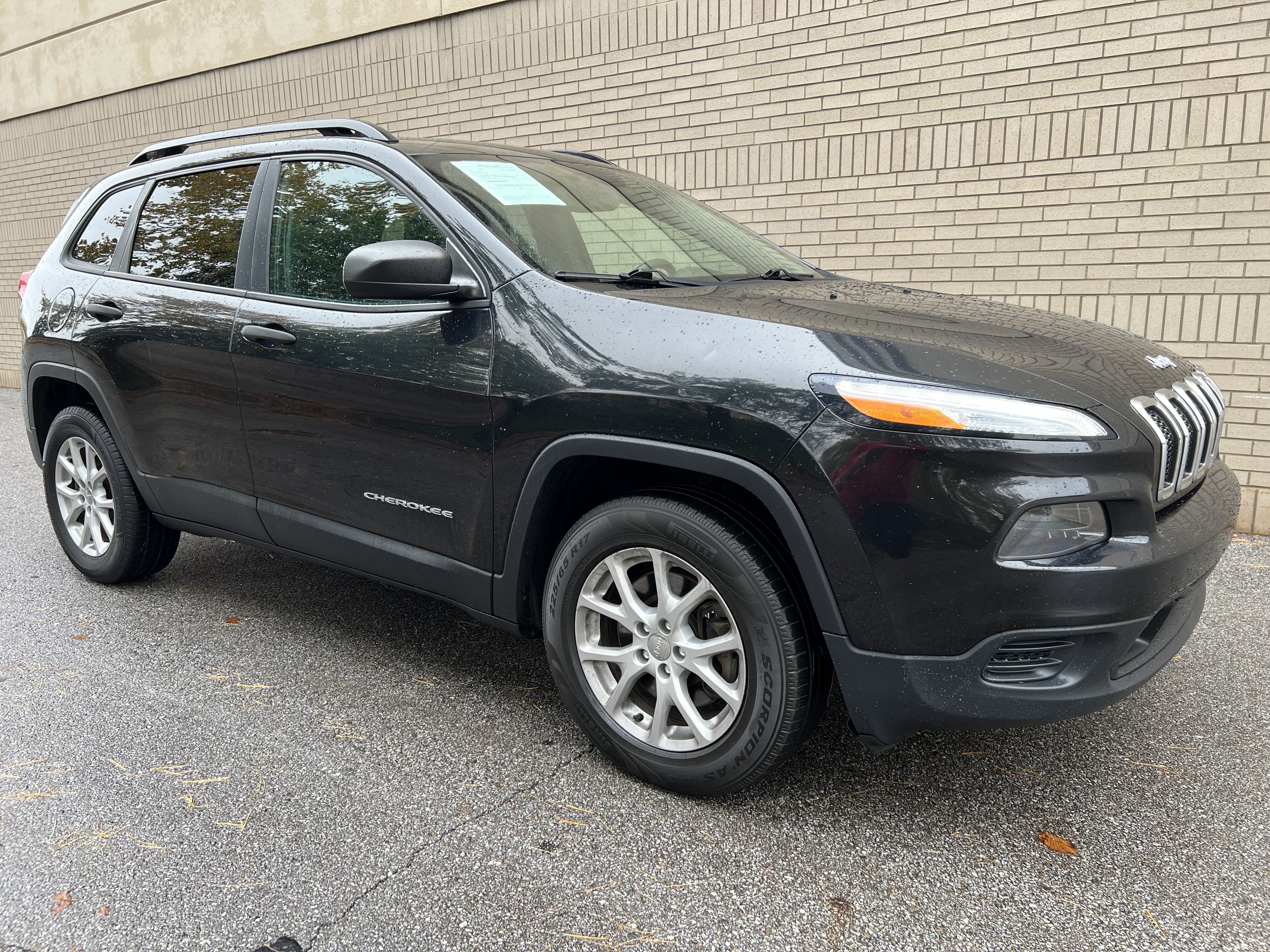 Used 2016 Jeep Cherokee Sport w/ Cold Weather Group AWD/4WD image 12
