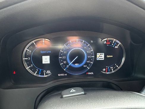 Used 2019 Cadillac Escalade Premium Luxury AWD/4WD image 12