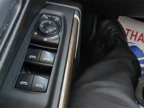 Used 2021 Chevrolet Silverado 1500 LT Trail Boss w/ Bed Protection Package image 19