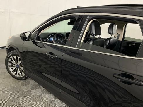 Used 2020 Ford Escape Titanium AWD/4WD image 35