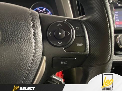 Used 2017 Toyota RAV4 LE w/ Carpet Mat Package AWD/4WD image 17