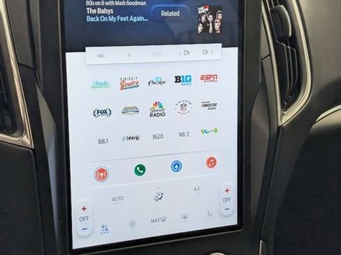 Used 2022 Ford Edge Titanium w/ Equipment Group 301A AWD/4WD image 20