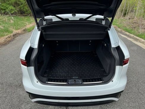 Certified 2024 Jaguar F-PACE R-Dynamic S AWD/4WD image 7