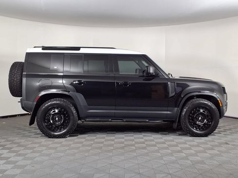 Used 2024 Land Rover Defender 110 S AWD/4WD image 33
