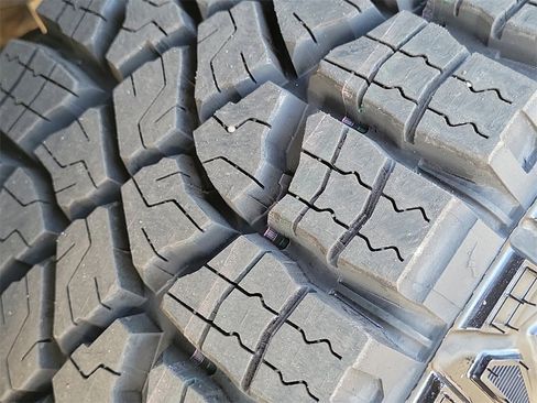 Used 2023 Chevrolet Silverado 1500 LT Trail Boss w/ Protection Package image 31