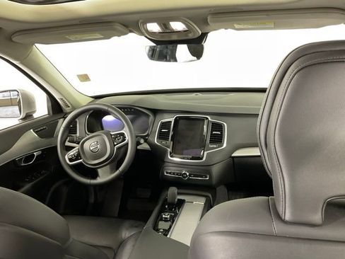 Certified 2023 Volvo XC90 B5 Core w/ Protection Package Premier image 33