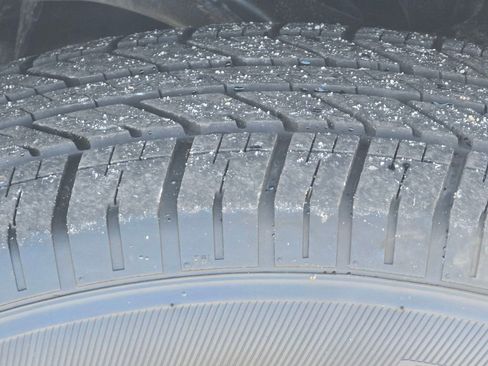 Used 2024 Ford Expedition Max XLT image 28