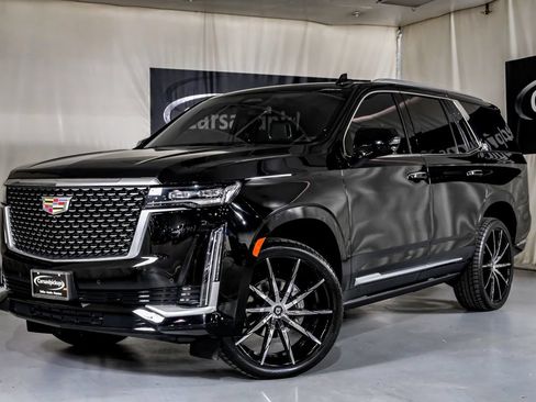 Used 2021 Cadillac Escalade Luxury RWD image 4
