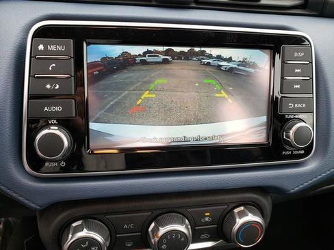 New 2025 Nissan Versa SV w/ Trunk Package FWD image 19