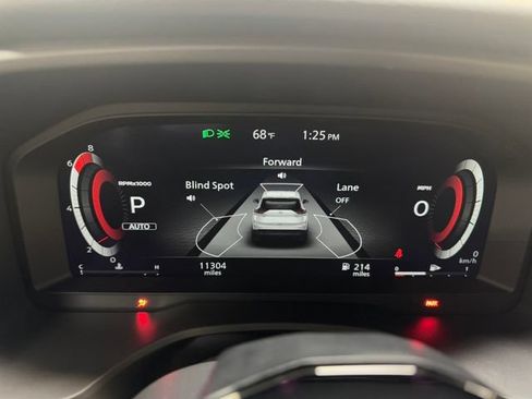Used 2025 Nissan Rogue SL w/ Tech Package AWD/4WD image 23