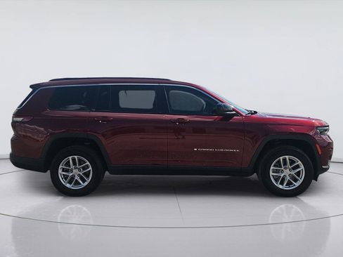 Used 2025 Jeep Grand Cherokee L Laredo RWD image 6