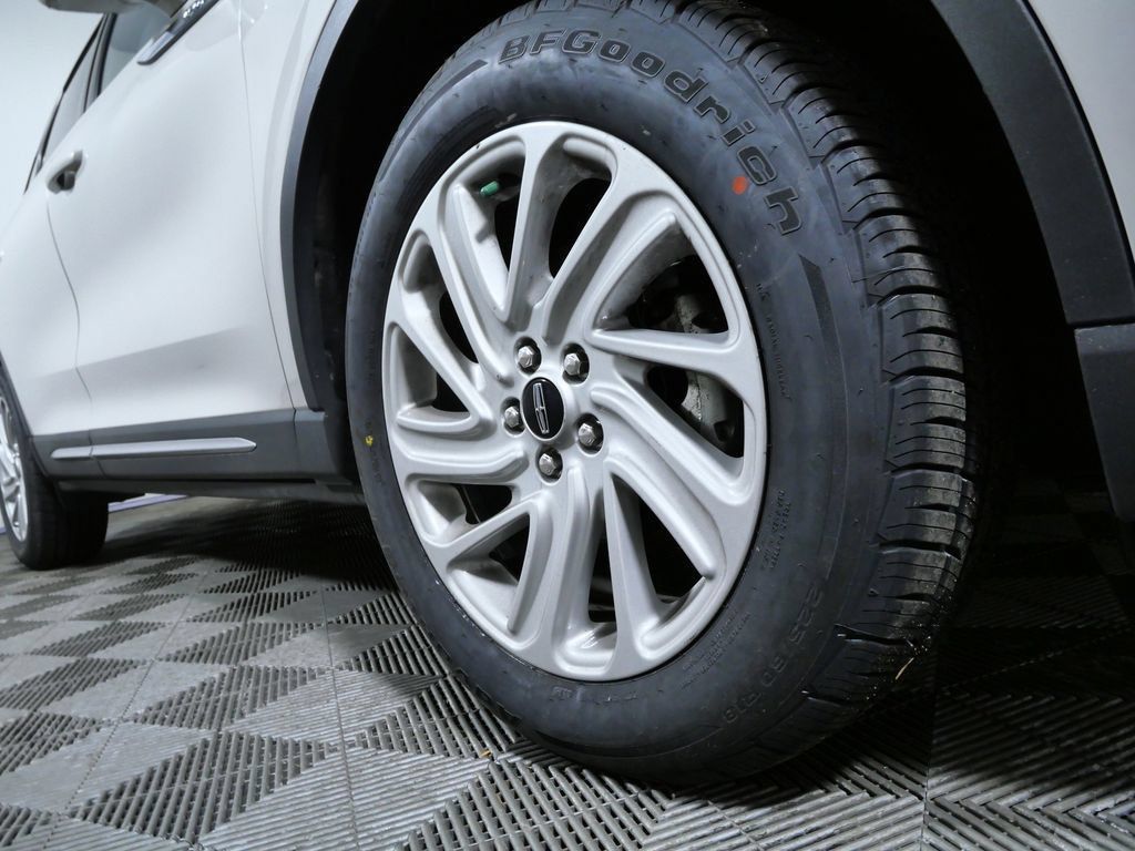 Certified 2022 Lincoln Corsair FWD image 2