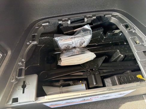 Used 2025 Honda Pilot EX-L image 26