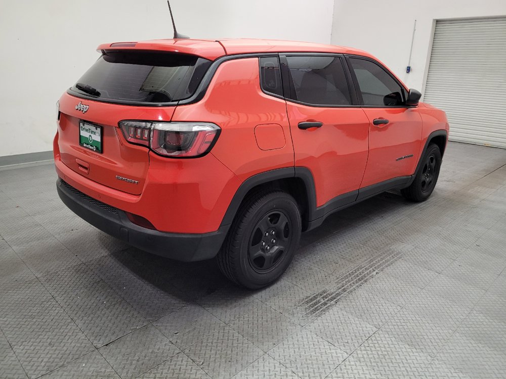 Used 2018 Jeep Compass Sport w/ Tech Group FWD image 9