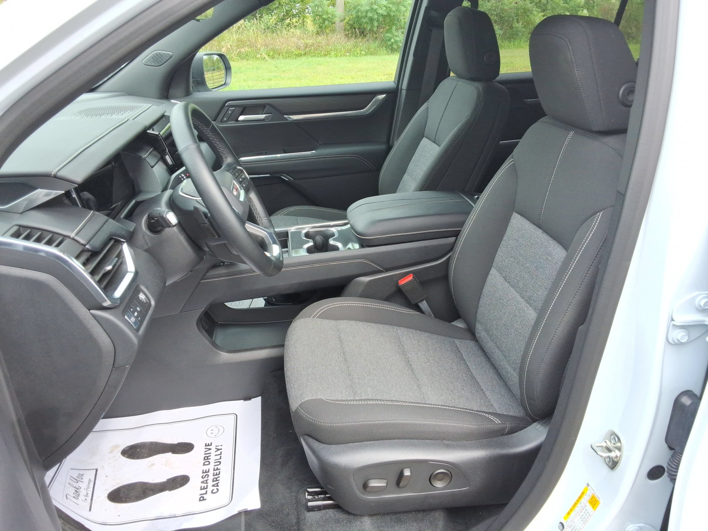 Used 2026 GMC Acadia Elevation FWD image 31