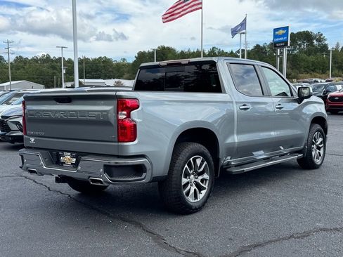Used 2024 Chevrolet Silverado 1500 LT w/ Z71 Off-Road Package AWD/4WD image 3