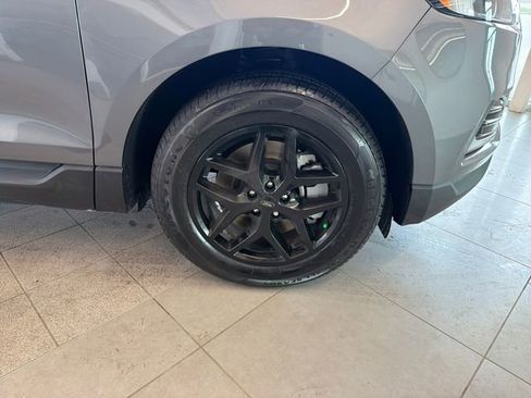 Used 2024 Ford Edge SEL image 38