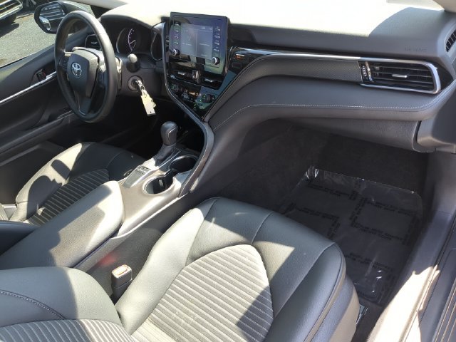 Used 2024 Toyota Camry SE FWD image 14