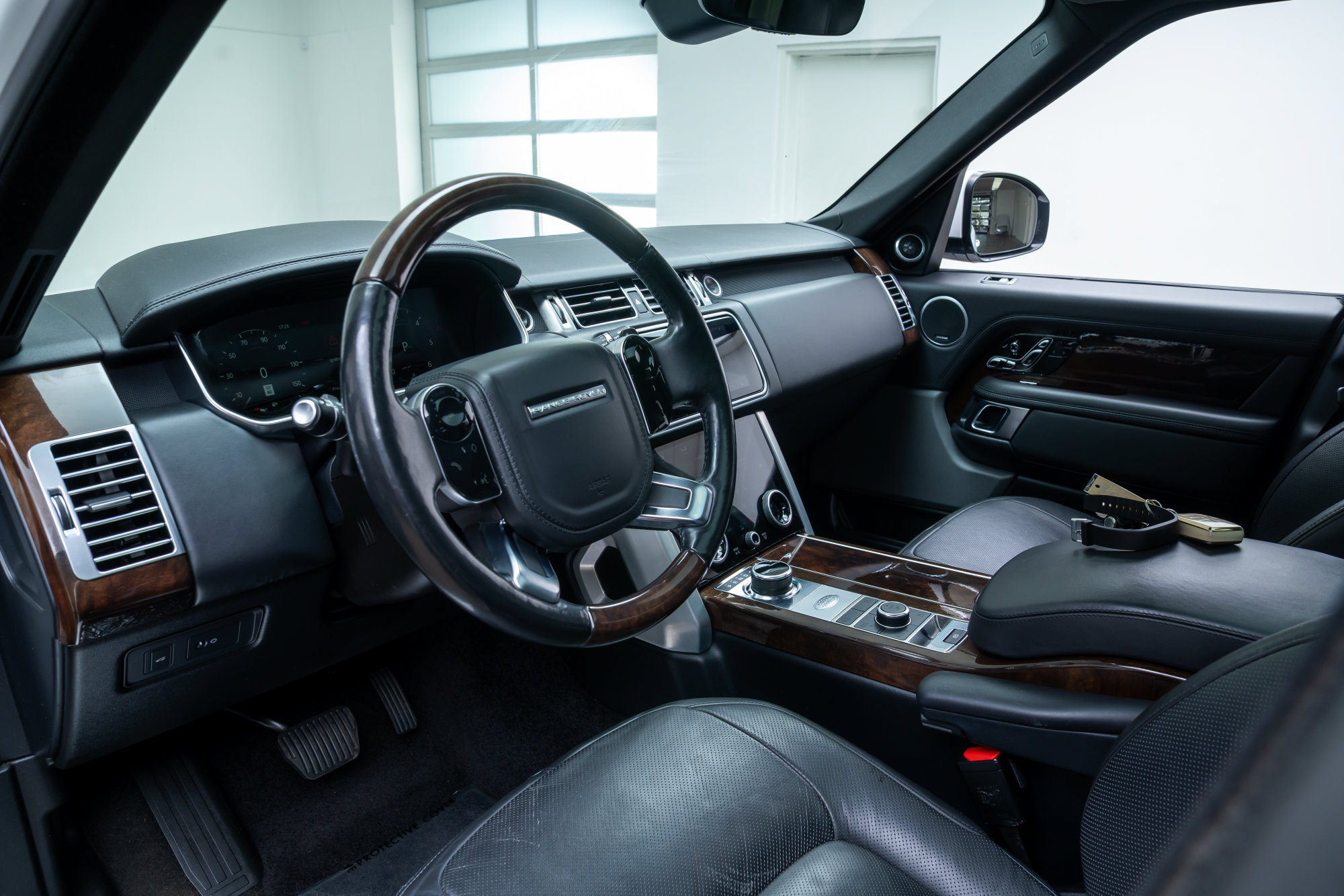 Used 2018 Land Rover Range Rover HSE AWD/4WD image 20
