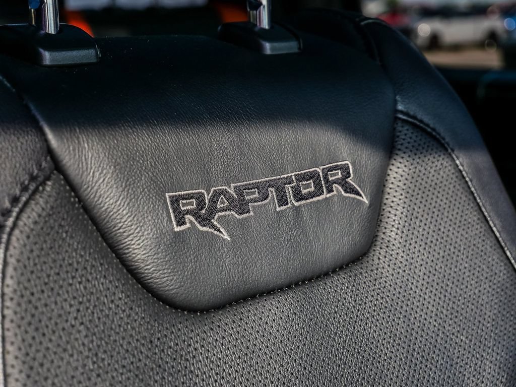 Used 2018 Ford F150 Raptor w/ Equipment Group 802A Luxury AWD/4WD image 24