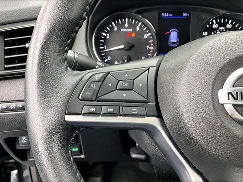 Used 2020 Nissan Rogue SV w/ Premium Package AWD/4WD image 18