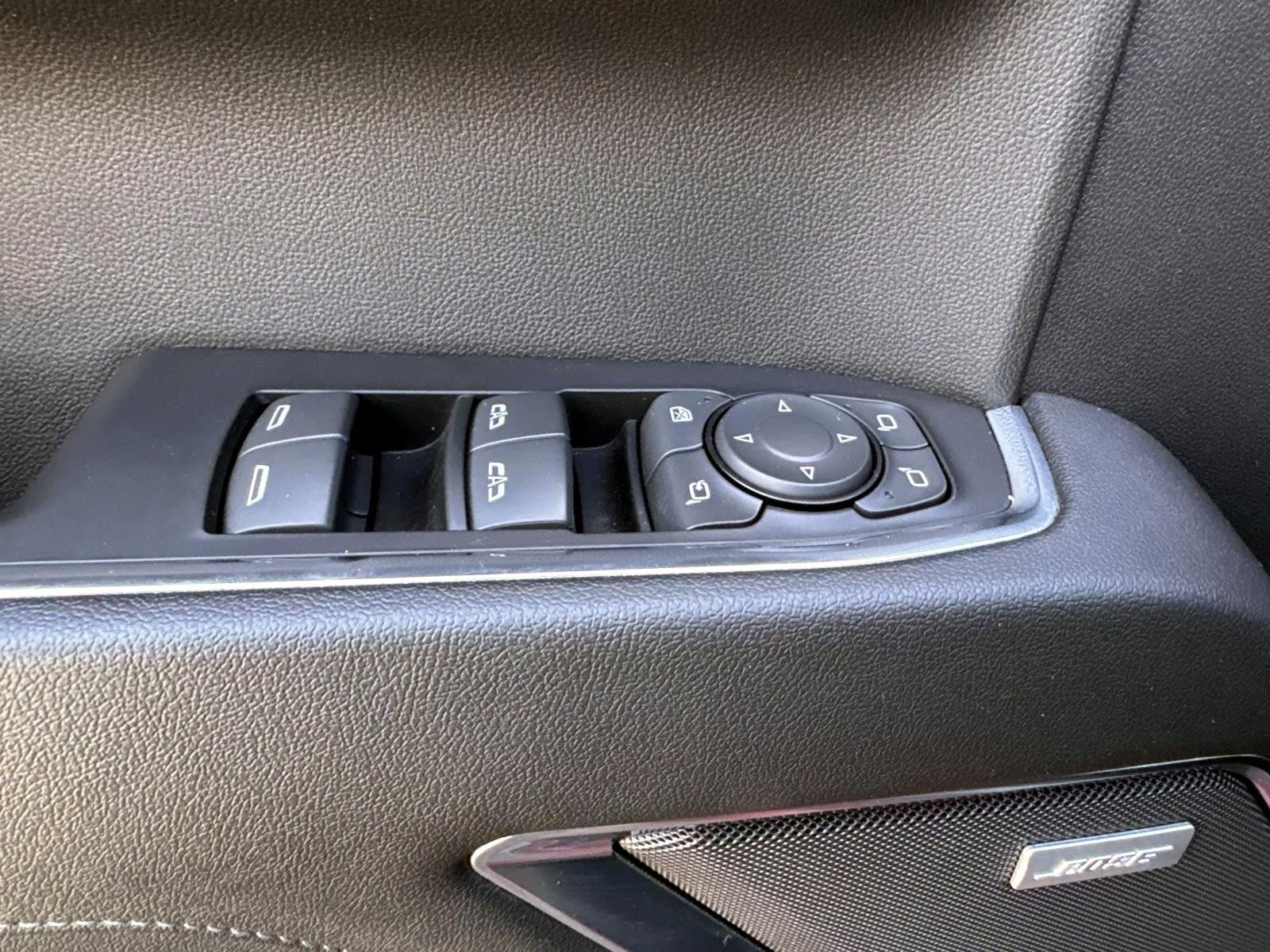 Used 2023 Chevrolet Silverado 1500 LTZ w/ LTZ Convenience Package II AWD/4WD image 15
