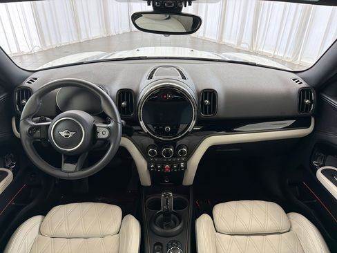 Certified 2024 MINI Cooper Countryman S w/ Premium Package FWD image 17