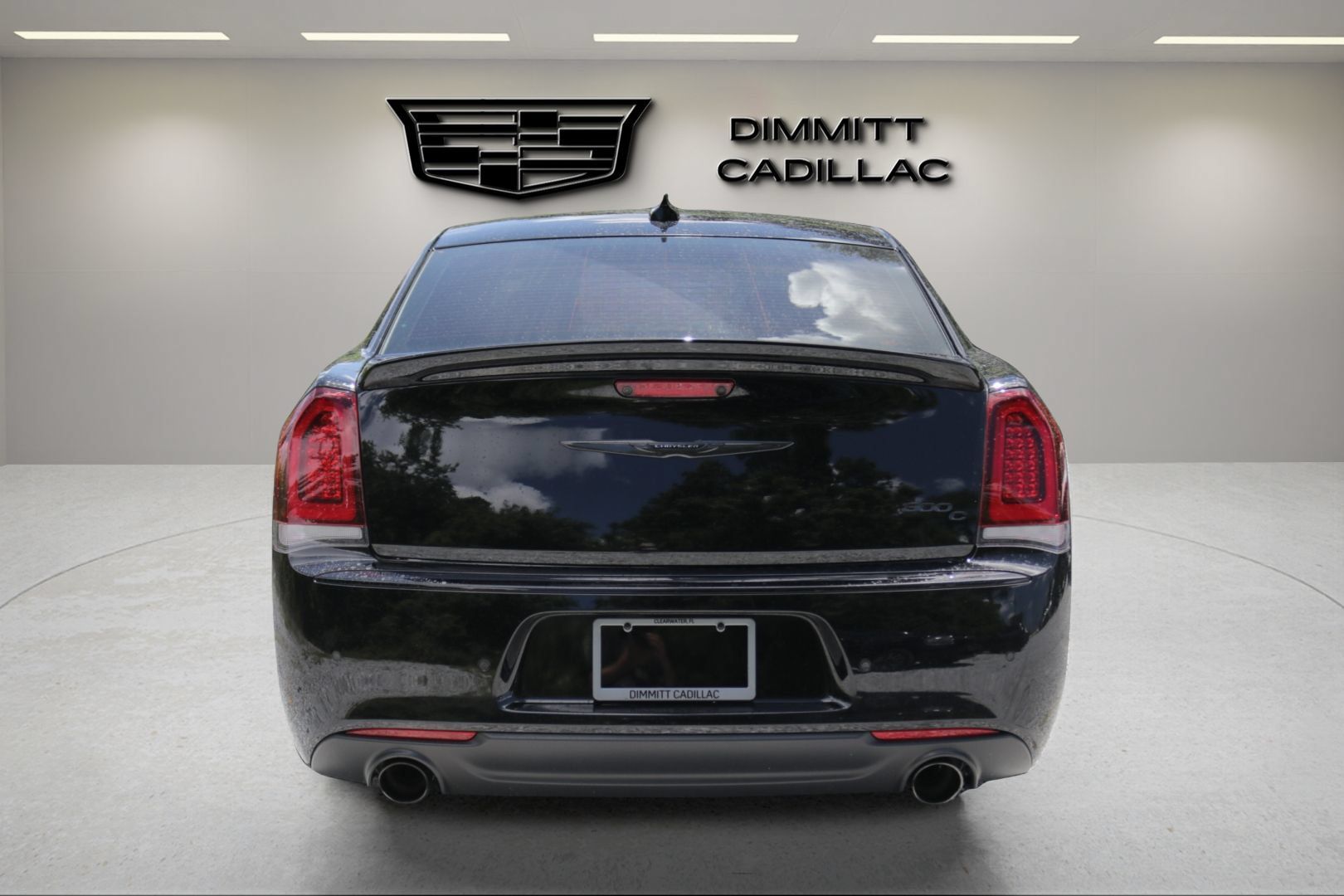 Used 2023 Chrysler 300 C RWD image 6