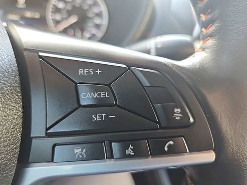 Used 2024 Nissan Sentra SR w/ SR Premium Package image 16