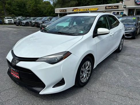 Used 2019 Toyota Corolla LE FWD image 4