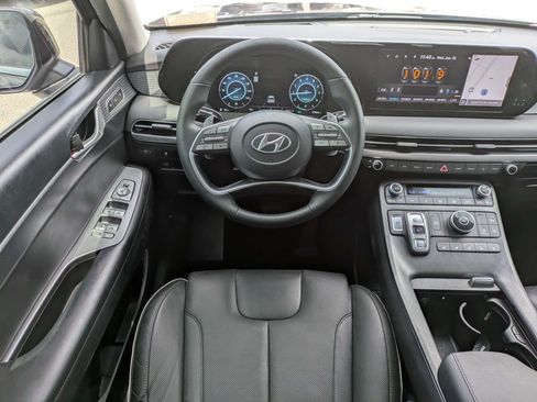 Used 2023 Hyundai Palisade Limited FWD image 22
