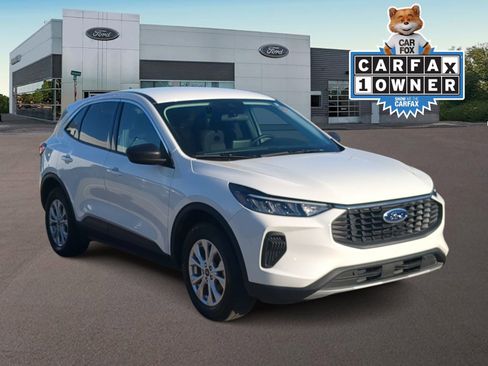 Certified 2023 Ford Escape Active AWD/4WD image 2
