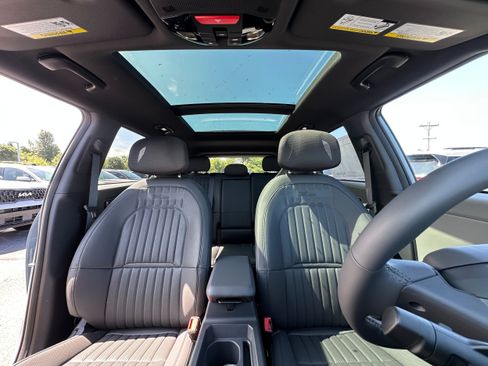 New 2027 Kia Seltos X-Line S w/ X-Line S Premium Package AWD/4WD image 23