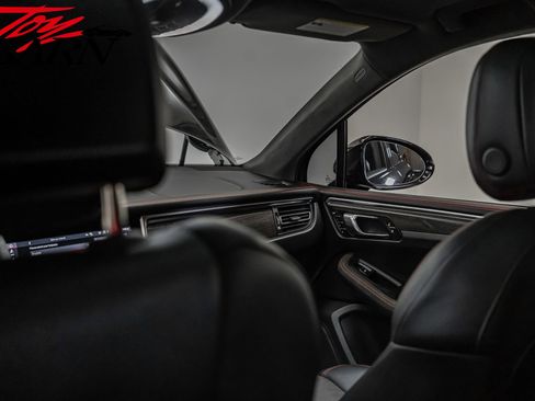 Used 2023 Porsche Macan GTS w/ GTS Sport Package image 49