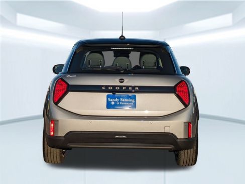 New 2026 MINI Cooper 4-Door Hardtop FWD image 4