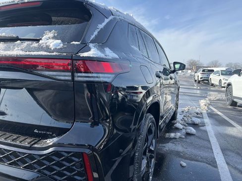 New 2026 Volkswagen Tiguan SE R-Line AWD/4WD image 4