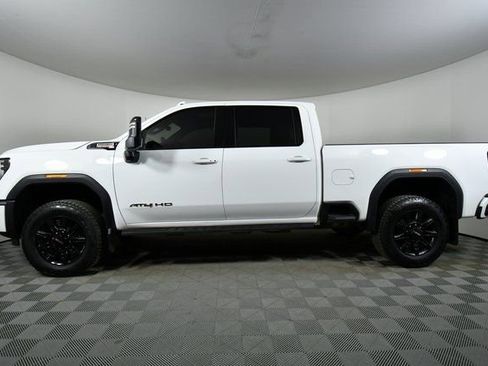 Used 2025 GMC Sierra 3500 AT4 w/ AT4 Premium Plus Package image 16