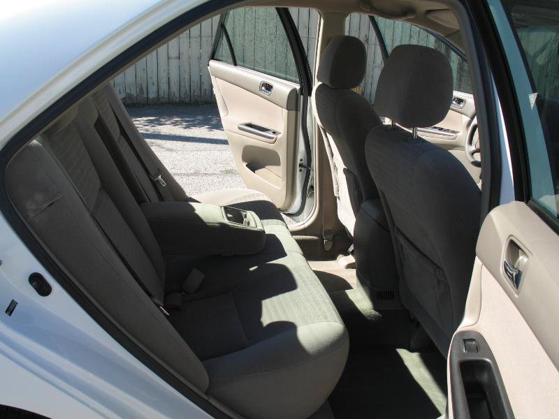 Used 2005 Toyota Camry LE FWD image 23