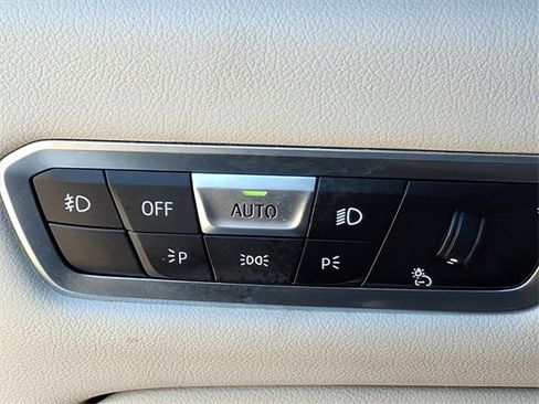 Used 2022 BMW X7 xDrive40i image 23