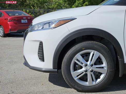 New 2025 Nissan Kicks Play S image 6