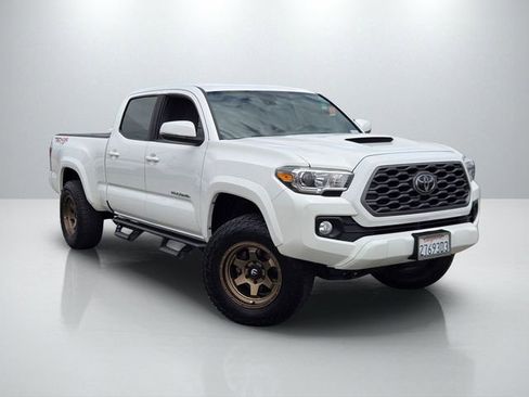 Used 2021 Toyota Tacoma TRD Sport w/ Technology Package AWD/4WD image 1