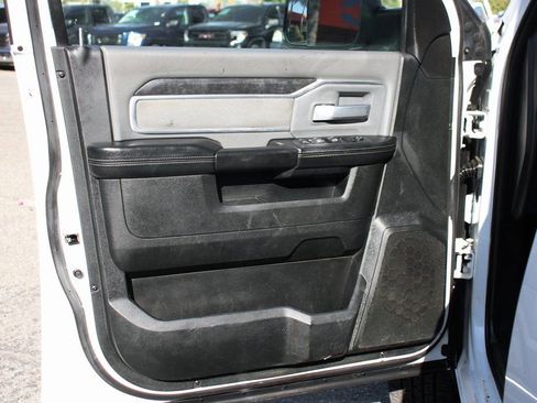 Used 2021 RAM 3500 Big Horn AWD/4WD image 16