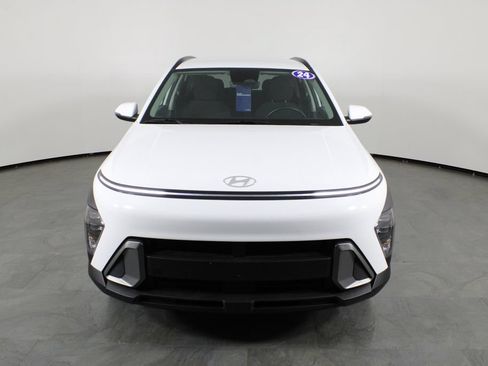 Certified 2024 Hyundai Kona SEL AWD/4WD image 14