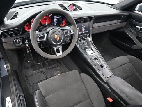 Certified 2018 Porsche 911 Targa 4 GTS image 4