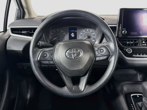 Used 2025 Toyota Corolla LE FWD image 17