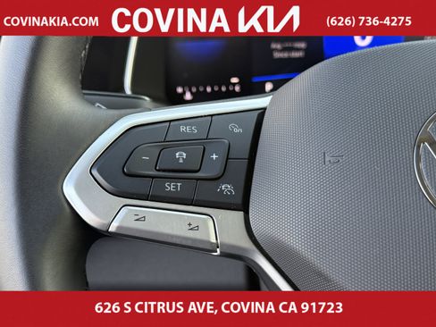 Used 2024 Volkswagen Jetta SE w/ Panoramic Sunroof Package image 19
