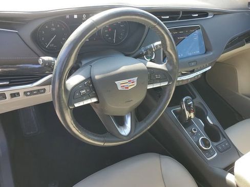 Certified 2021 Cadillac XT4 Premium Luxury image 13