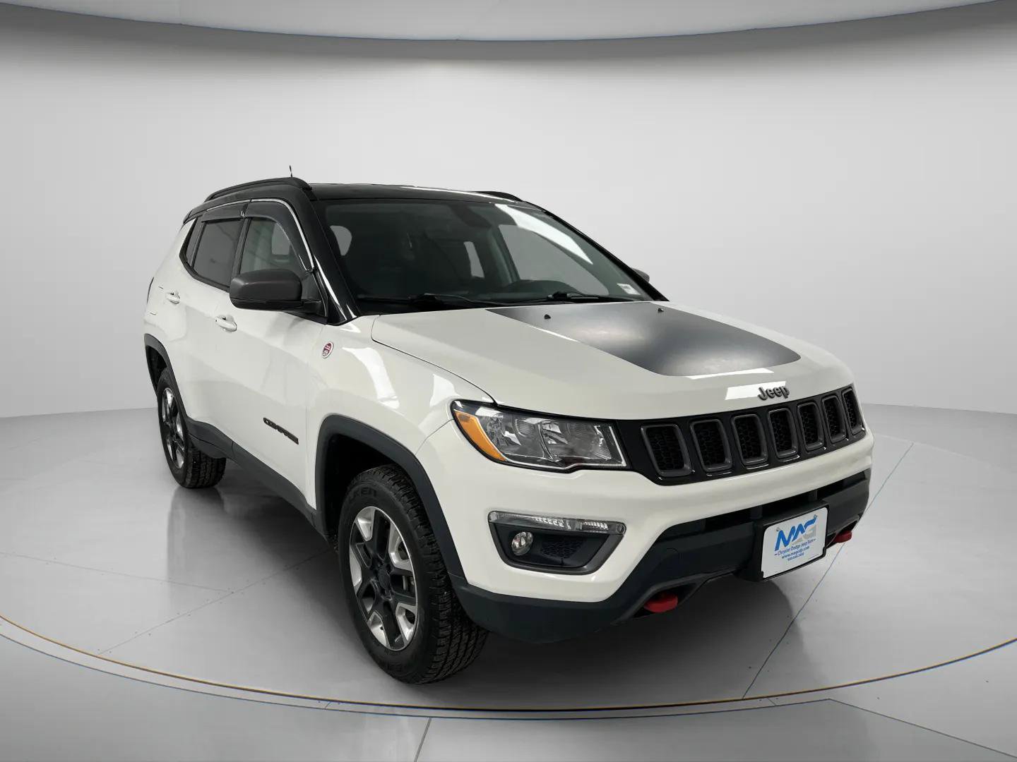 Used 2018 Jeep Compass Trailhawk AWD/4WD image 3