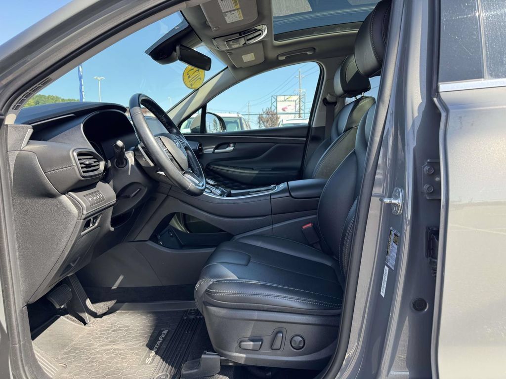 Used 2023 Hyundai Santa Fe SEL w/ Premium Package AWD/4WD image 16