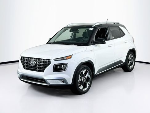 Used 2023 Hyundai Venue Limited FWD image 1